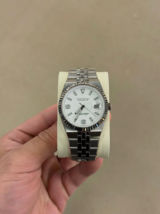 Adventure Pearl White Dial Scale