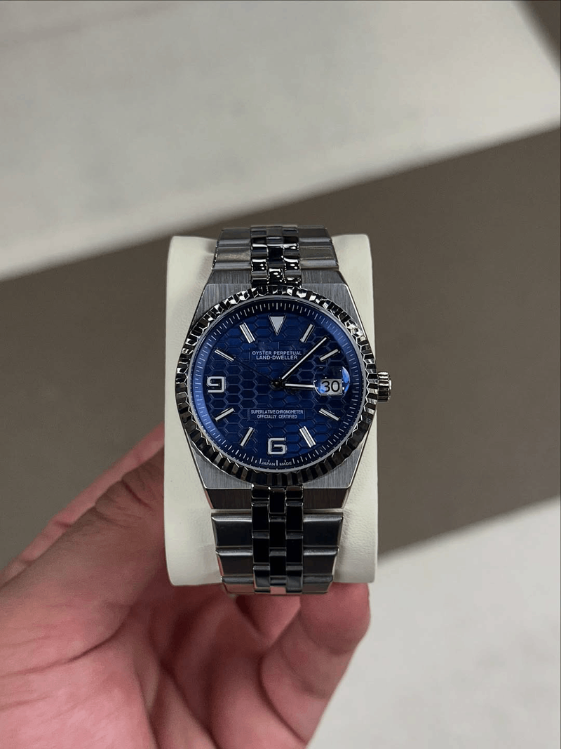 Adventure Deep Blue Scale Dial