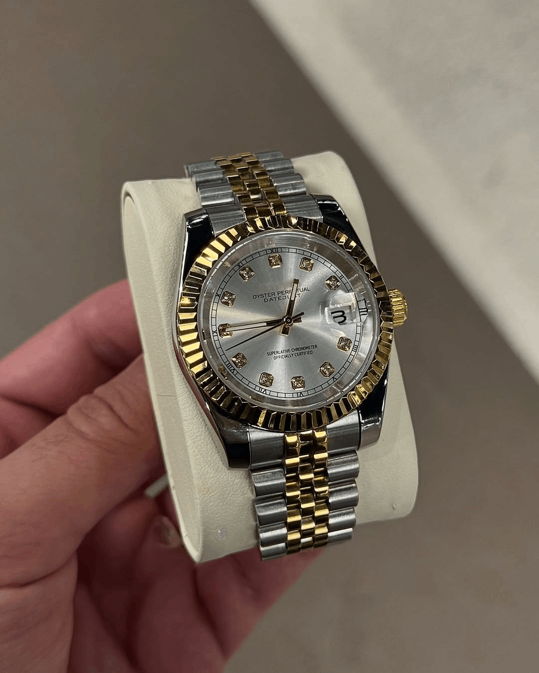 Classic Date Golden Luxe Diamond Dial