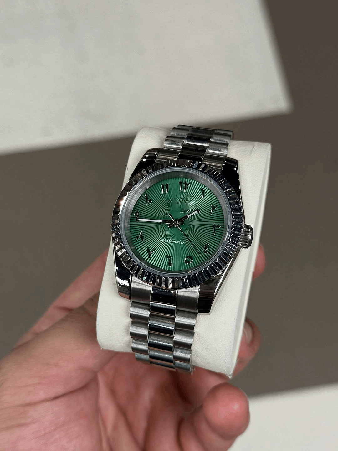 Classic Date Forest Green Arabic
