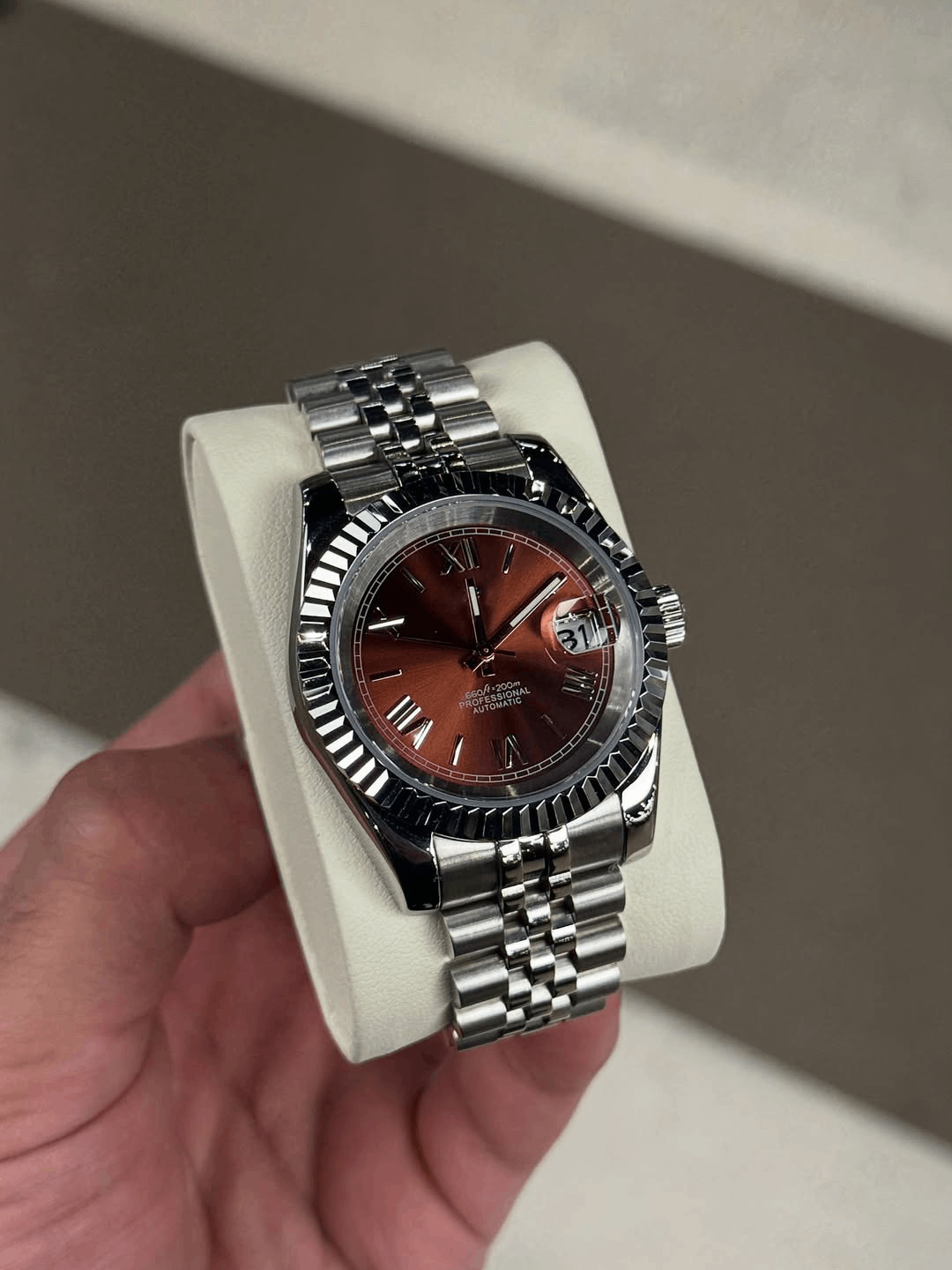 Classic Date Chocolate Roman Dial