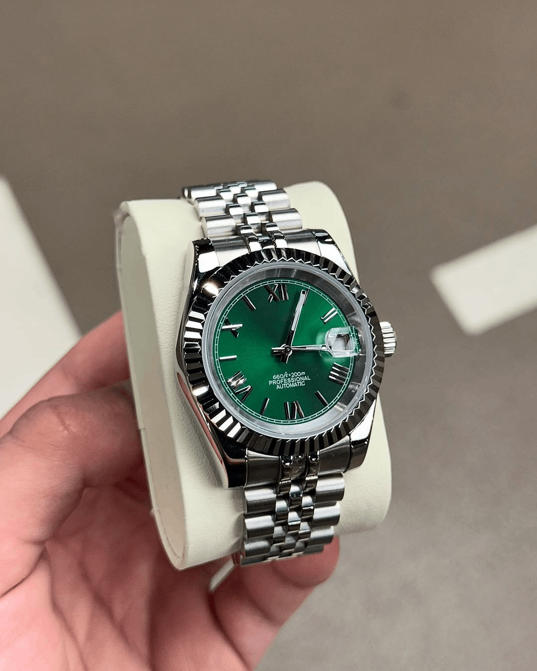 Classic Date Hulk Green Roman Dial