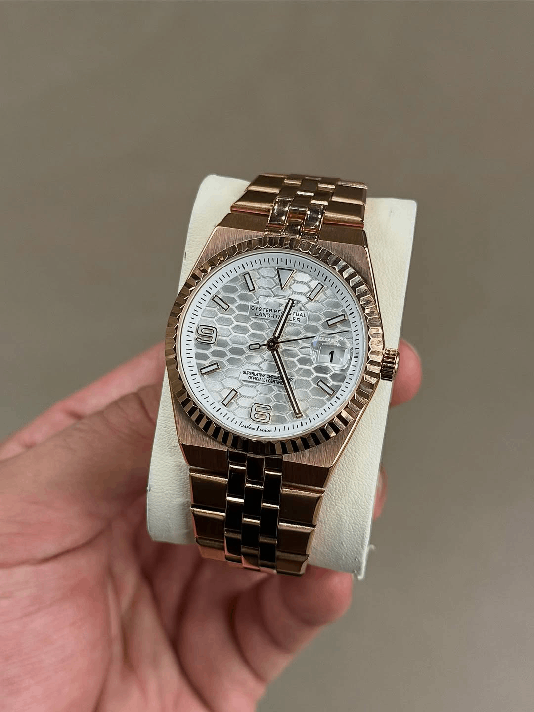 Adventure Rose Gold White Scale