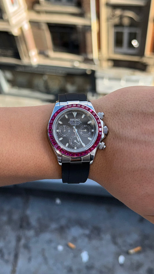 Chronograph Diamond Ruby Caoutchouc